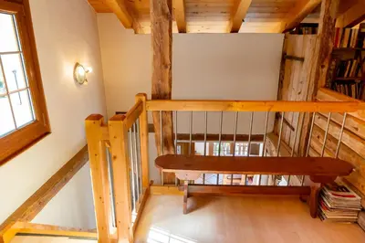 Die Bibliothek im Chalet