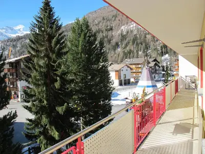 Ein allgemeiner Bergblick oder ein Berglick von der Ferienwohnung aus