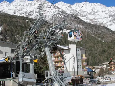 Ein allgemeiner Bergblick oder ein Berglick von der Ferienwohnung aus