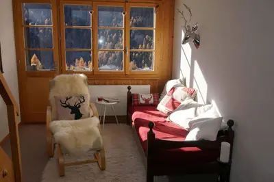 Ein Sitzbereich in der Unterkunft Vue à couper le souffle Arellaz 42