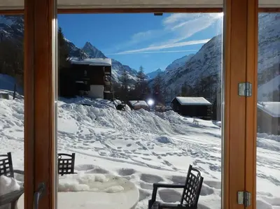 Ryad B Charmant et Chaleureux im Winter