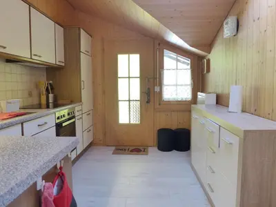 Küche/Küchenzeile in der Unterkunft Apartment Chalet Vamika by Interhome