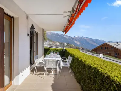 Ein allgemeiner Bergblick oder ein Berglick von der Ferienwohnung aus
