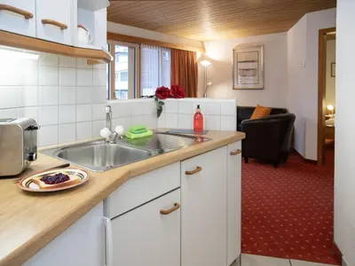 Küche/Küchenzeile in der Unterkunft Apartment Chalet Abendrot apARTments-12 by Interhome