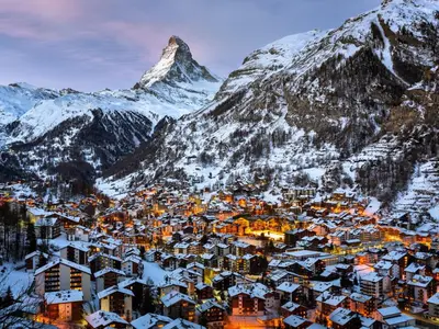 Ein allgemeiner Bergblick oder ein Berglick von der Ferienwohnung aus