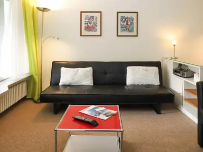 Ein Sitzbereich in der Unterkunft Apartment Matten - Utoring-12 by Interhome