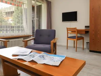 TV/Unterhaltungsangebot in der Unterkunft Apartment Matten - Utoring-13 by Interhome