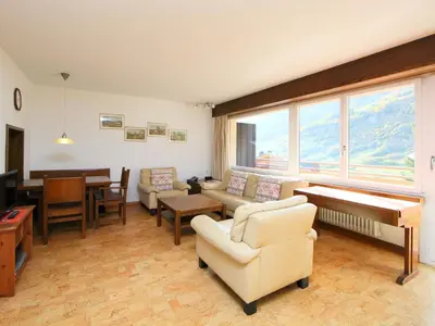 Ein Sitzbereich in der Unterkunft Apartment Ringstrasse Apt 212 by Interhome