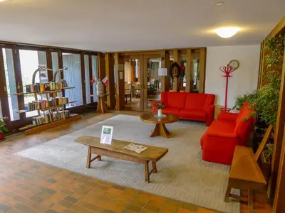 Ein Sitzbereich in der Unterkunft Apartment Ringstrasse Apt 412 by Interhome