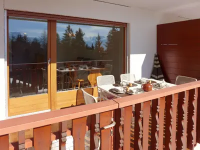 Ein Balkon oder eine Terrasse in der Unterkunft Studio Les Faverges 1 by Interhome