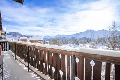 Ein allgemeiner Bergblick oder ein Berglick von der Ferienwohnung aus