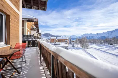 Ein allgemeiner Bergblick oder ein Berglick von der Ferienwohnung aus