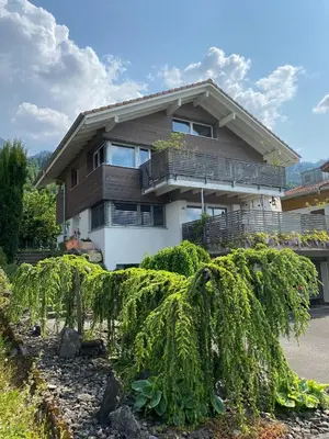 Das Gebäude in dem sich die Ferienwohnung befindet