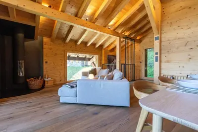 Ein Sitzbereich in der Unterkunft Base Camp COSY chalet 4 personnes