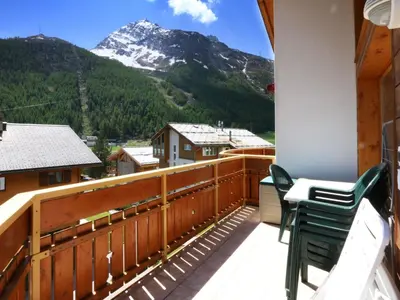 Ein allgemeiner Bergblick oder ein Berglick von der Ferienwohnung aus
