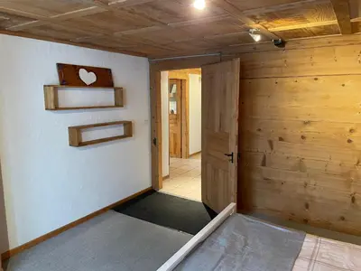 Ein Bett oder Betten in einem Zimmer der Unterkunft Edelweiss 4 Zi Ferienwohnung in Landhaus