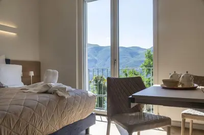 Ein allgemeiner Bergblick oder ein Berglick von der Ferienwohnung aus