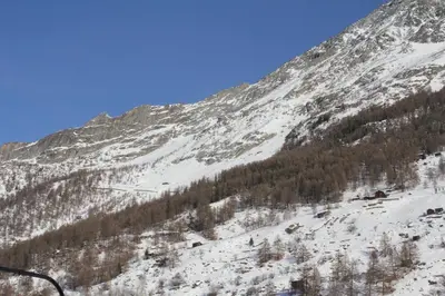 Ein allgemeiner Bergblick oder ein Berglick von der Ferienwohnung aus