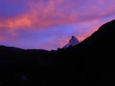 Ein allgemeiner Bergblick oder ein Berglick von der Ferienwohnung aus