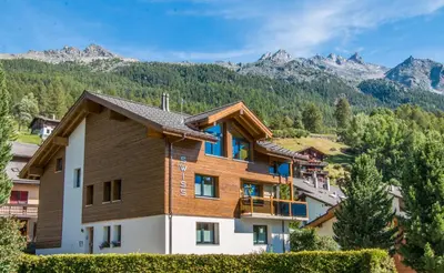 Ein allgemeiner Bergblick oder ein Berglick von der Ferienwohnung aus