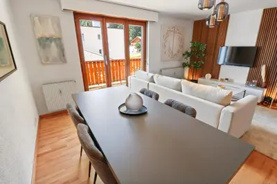 Ein Sitzbereich in der Unterkunft Logement chaleureux au coeur de la station