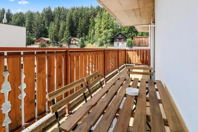 Ein Balkon oder eine Terrasse in der Unterkunft Logement chaleureux au coeur de la station