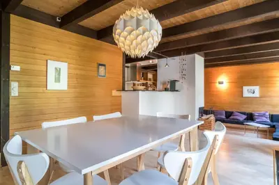 Ein Sitzbereich in der Unterkunft Chalet Adele