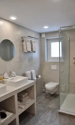 Ein Badezimmer in der Unterkunft Azure Apartment