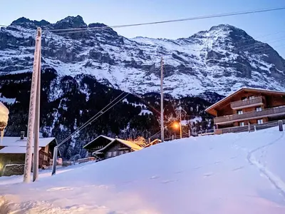 Ein allgemeiner Bergblick oder ein Berglick von der Ferienwohnung aus