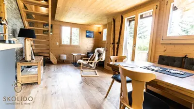 Ein Sitzbereich in der Unterkunft Chalet Eichhornli, Riederalp Golmenegg