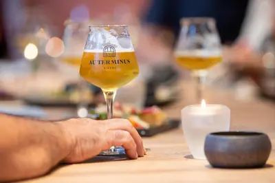 Getränke in der Unterkunft Hôtel Au Terminus