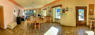 Ein Sitzbereich in der Unterkunft Lizard House