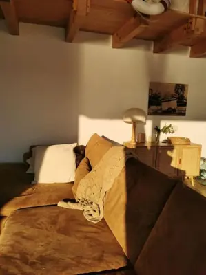 Ein Sitzbereich in der Unterkunft NEB-THUN Seehaus Einigen