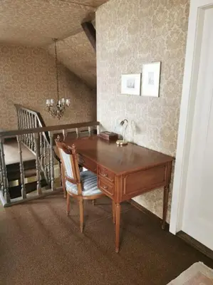 Ein Sitzbereich in der Unterkunft NEB-Thun Haus in Thun für 8 Pax