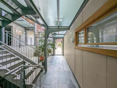Ein Balkon oder eine Terrasse in der Unterkunft N-Orgon - Sleeps 4, tranquil location.