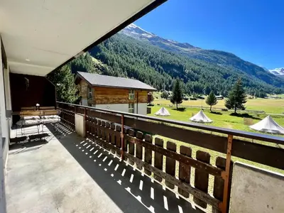 Ein allgemeiner Bergblick oder ein Berglick von der Ferienwohnung aus