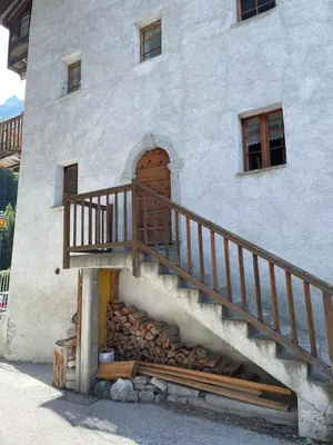 Das Gebäude in dem sich die Ferienwohnung befindet