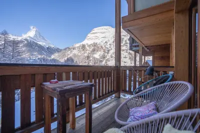 Ein allgemeiner Bergblick oder ein Berglick von der Ferienwohnung aus