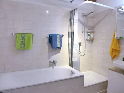 Ein Badezimmer in der Unterkunft Apartment Tilia by Interhome