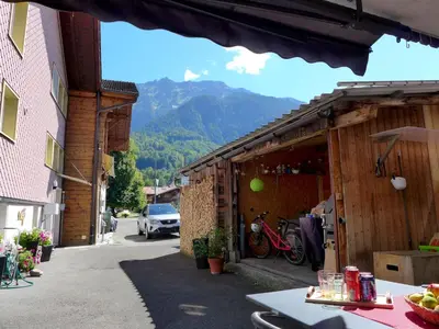 Ein allgemeiner Bergblick oder ein Berglick von der Ferienwohnung aus