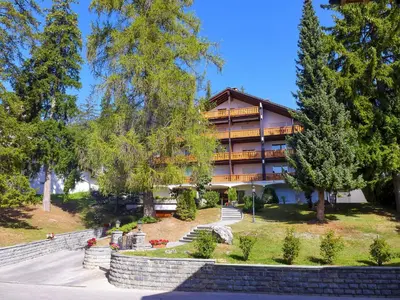 Ein Garten an der Unterkunft Apartment Résidence La Fenière 03 by Interhome