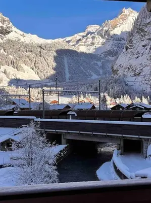 Ein allgemeiner Bergblick oder ein Berglick von der Ferienwohnung aus