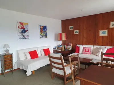 Ein Bett oder Betten in einem Zimmer der Unterkunft Sunny 2 BR w large terrace, stunning views & pool