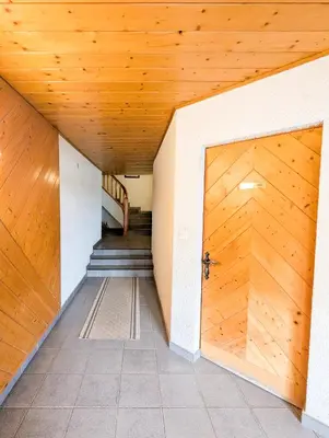 Grundriss der Unterkunft Centered Ski/Swim Ap. w/ private yard & fireplace