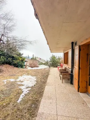 Das Gebäude in dem sich die Ferienwohnung befindet