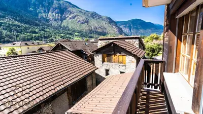 Ein allgemeiner Bergblick oder ein Berglick von der Ferienwohnung aus