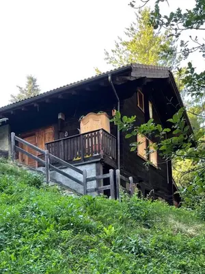 Das Gebäude in dem sich das Chalet befindet
