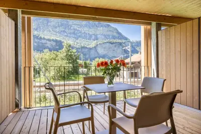 Ein allgemeiner Bergblick oder ein Berglick von des Resorts aus