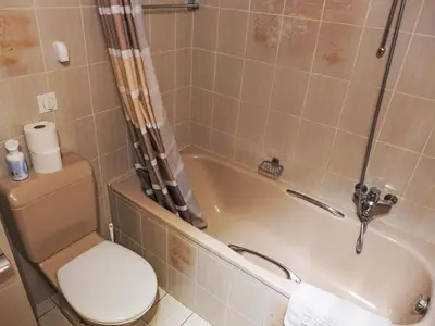 Ein Badezimmer in der Unterkunft Apartment Santa Barbara 23 by Interhome