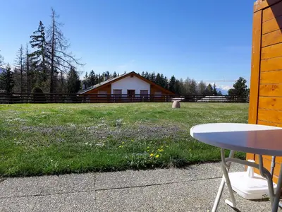 Ein Garten an der Unterkunft Apartment Santa Barbara 23 by Interhome